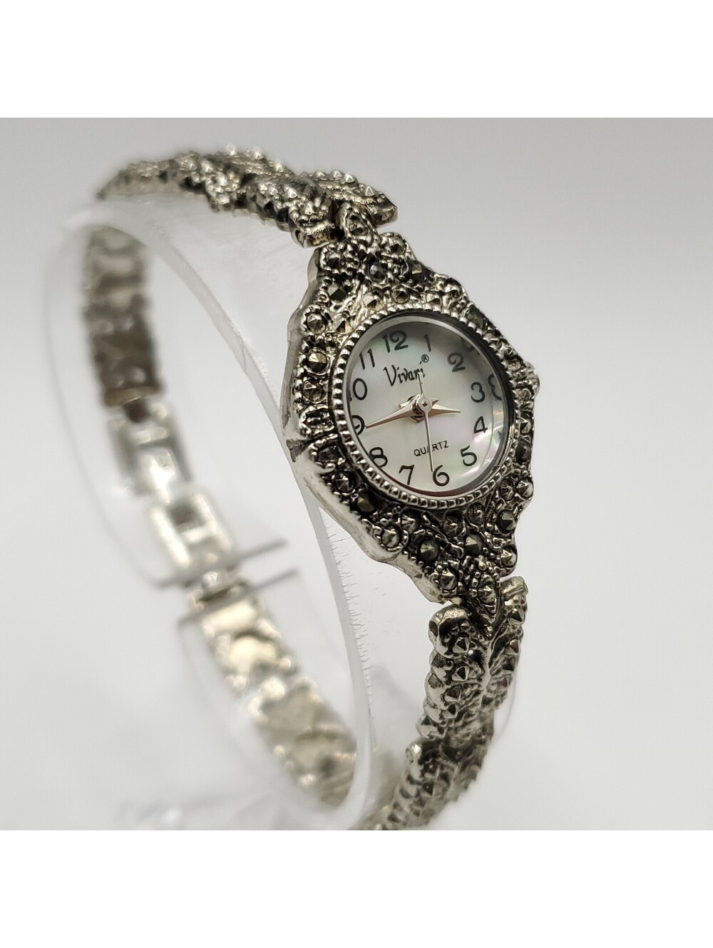 Vivani Silver Tone MOP Dial Quartz 20mm Womens Watch New Battery 7"